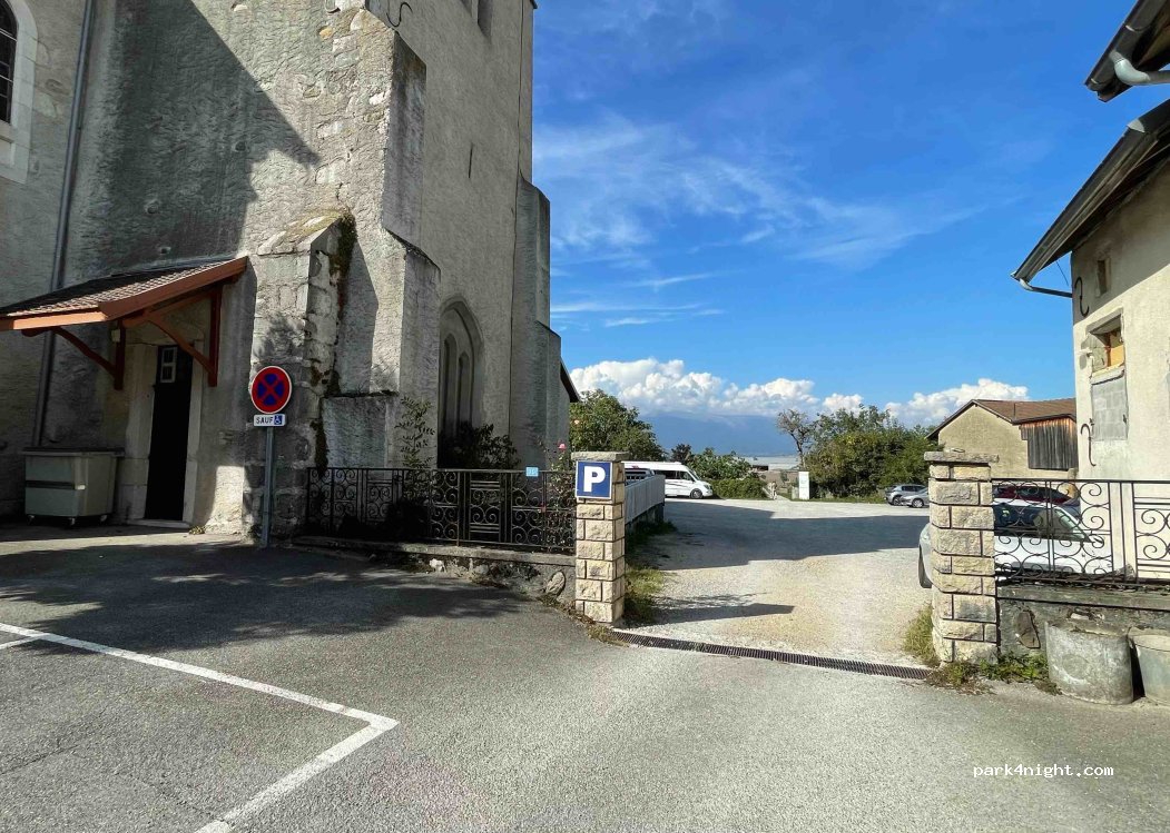(74520) Valleiry - 12 Place de l'Église — foto 4