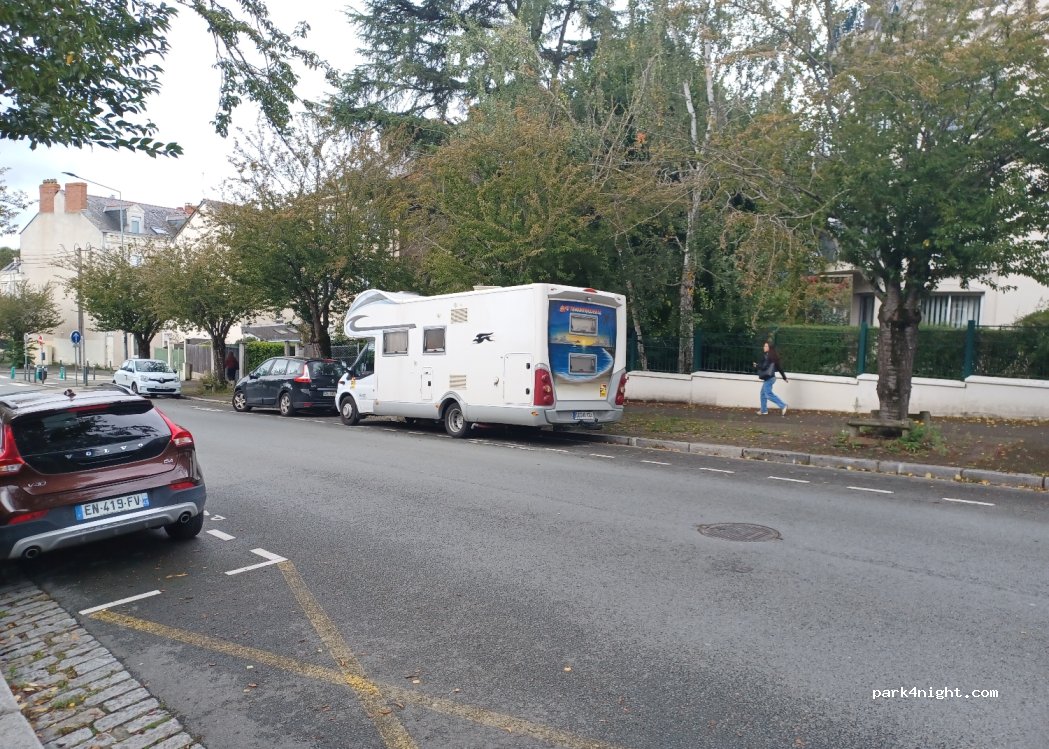 (49100) Angers - 18 Avenue de la Blancheraie — foto