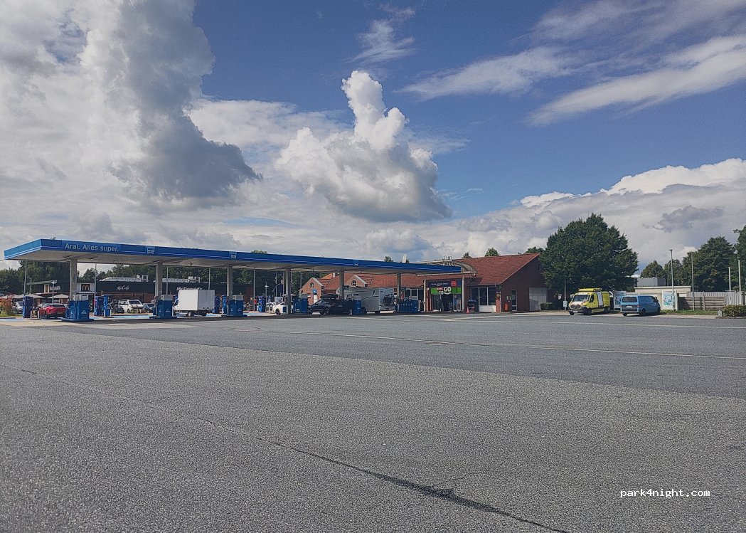 (26670) Uplengen - 2 Rudolf-Diesel-Straße — foto 4