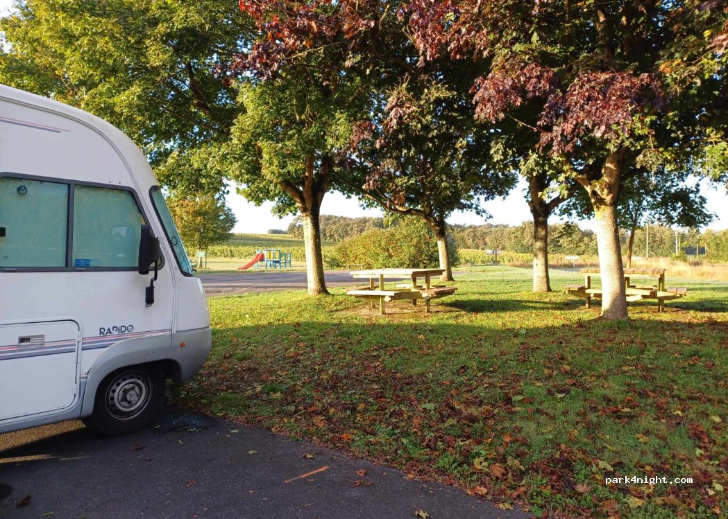 (86300) Sainte-Radegonde - 11 Route d'Archigny — foto