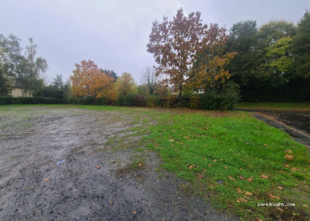 (49220) Grez-Neuville - Allée du Pré Saint-Jacques — foto
