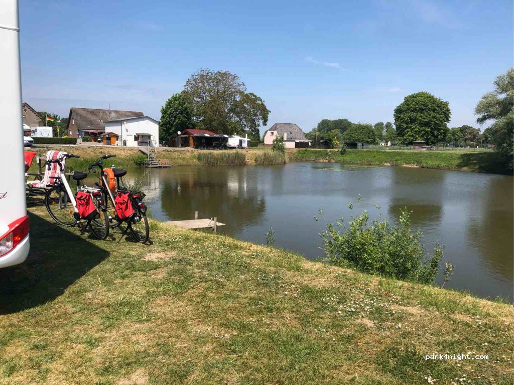(47533) Kleve - 33 Zyfflicher Straße — foto