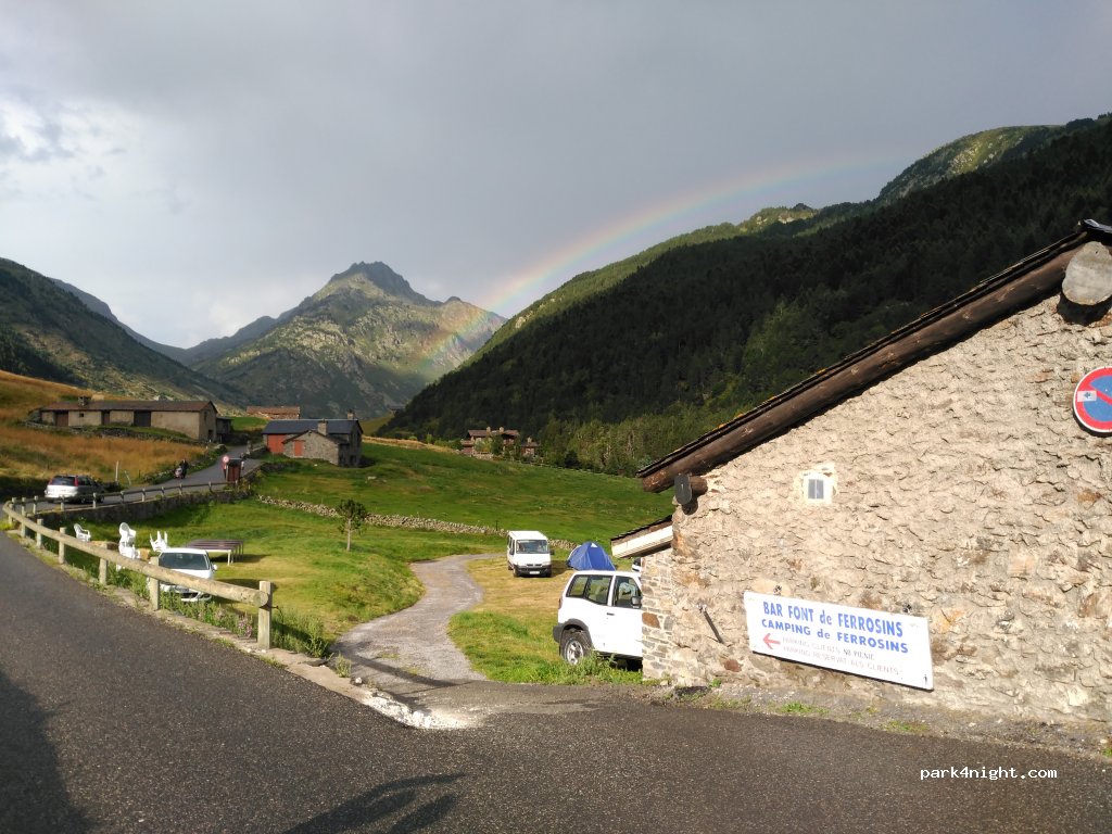 camping font de ferrosins — foto