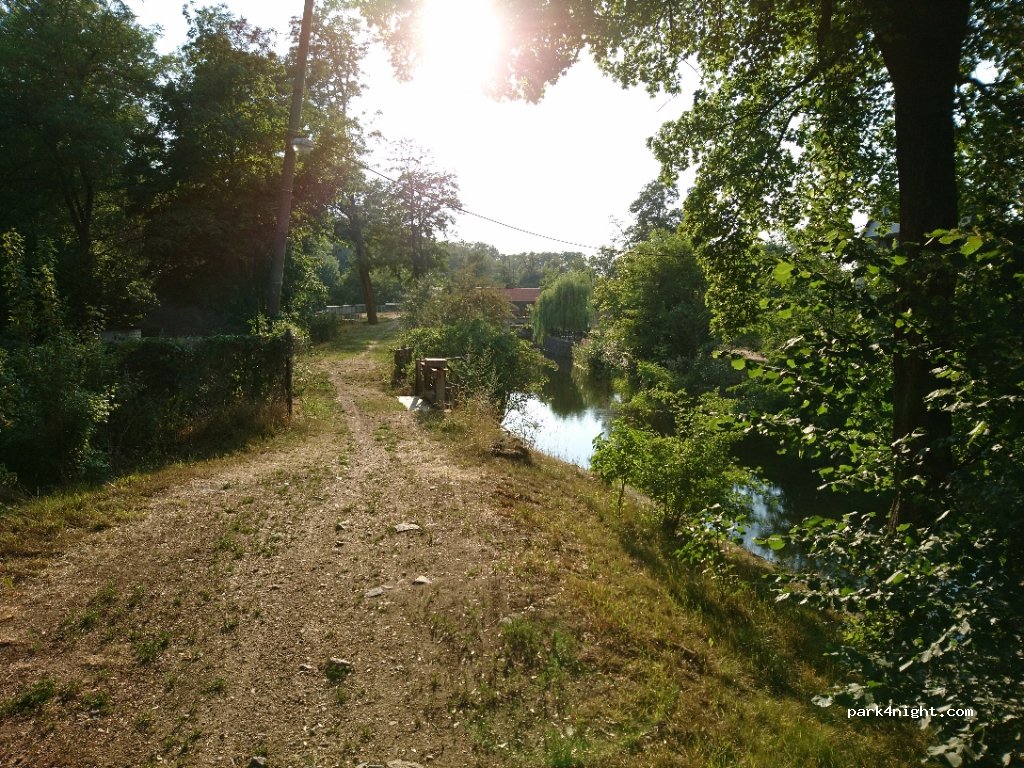 (671 25) Tasovice - — foto