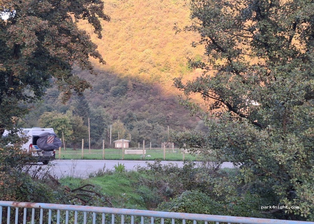 () Buci - Unnamed road — foto 2