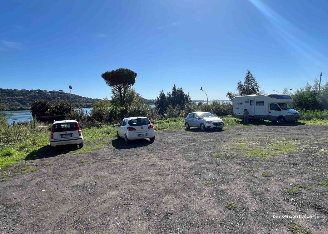 (00069) Trevignano Romano - 80 Strada Provinciale 4/a — foto