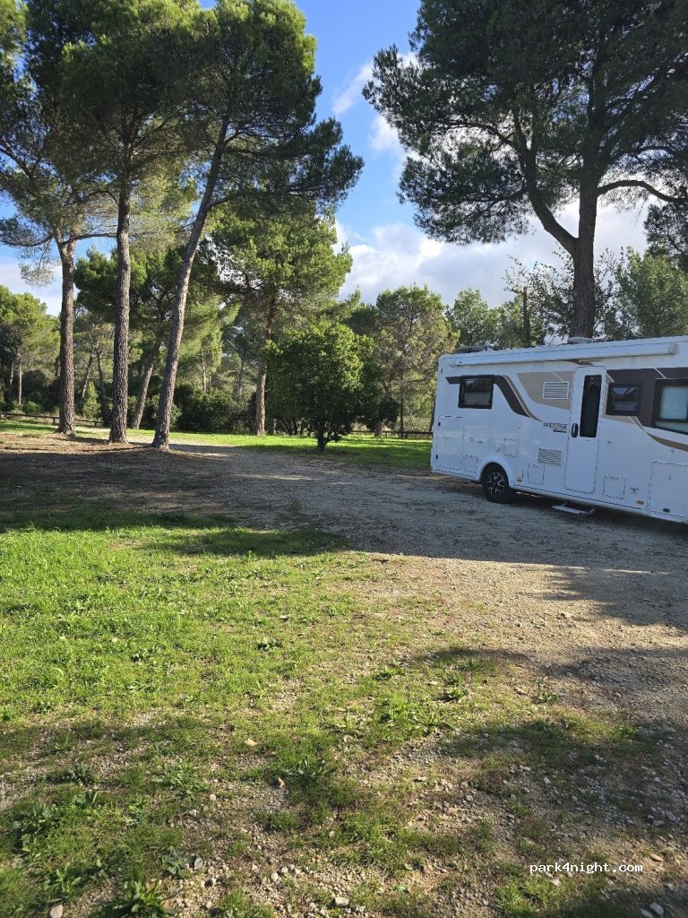 (84800) Saumane-de-Vaucluse - 400 Montée du Château — foto