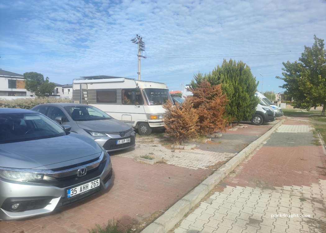 (35620) Çiğli - 1 B 173. Sokak — foto