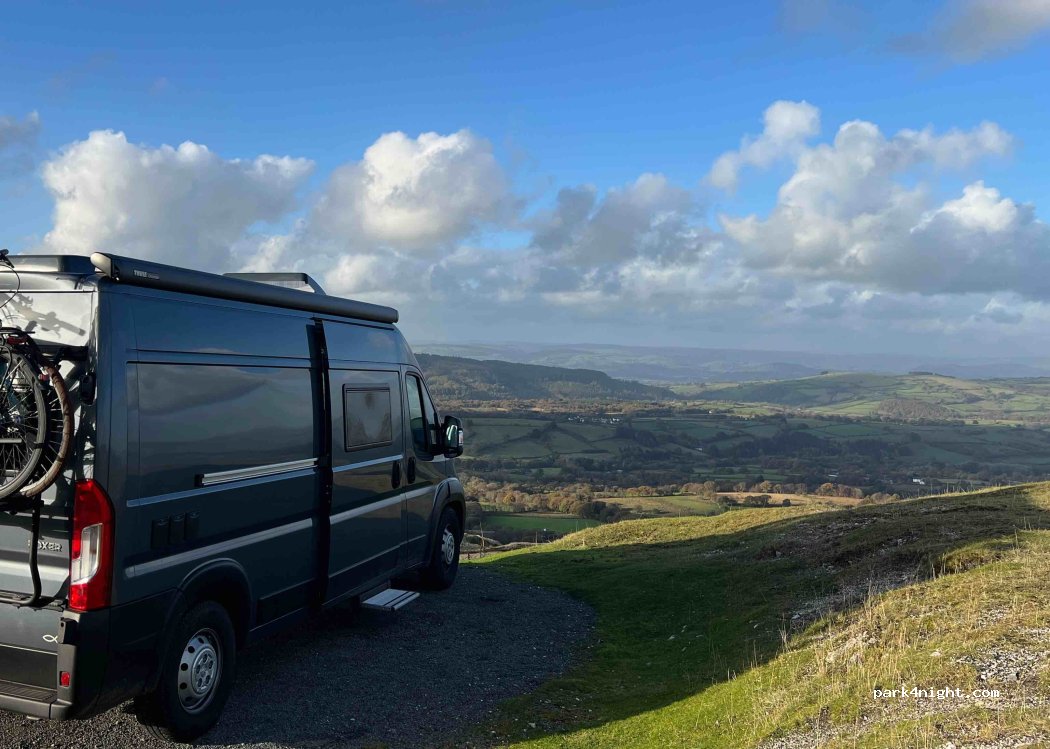 (SA19 9RR) Llangadog - A4069 — foto