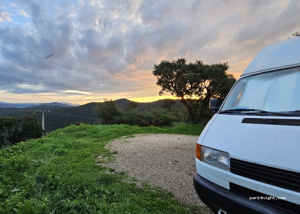(83400) Hyères - 659 Chemin de la Roquette — foto