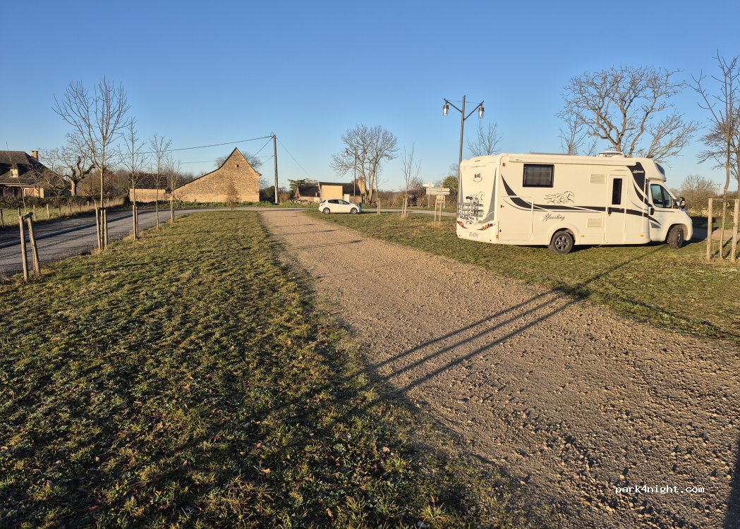 (12390) Bournazel - Rte de Rignac — foto 3