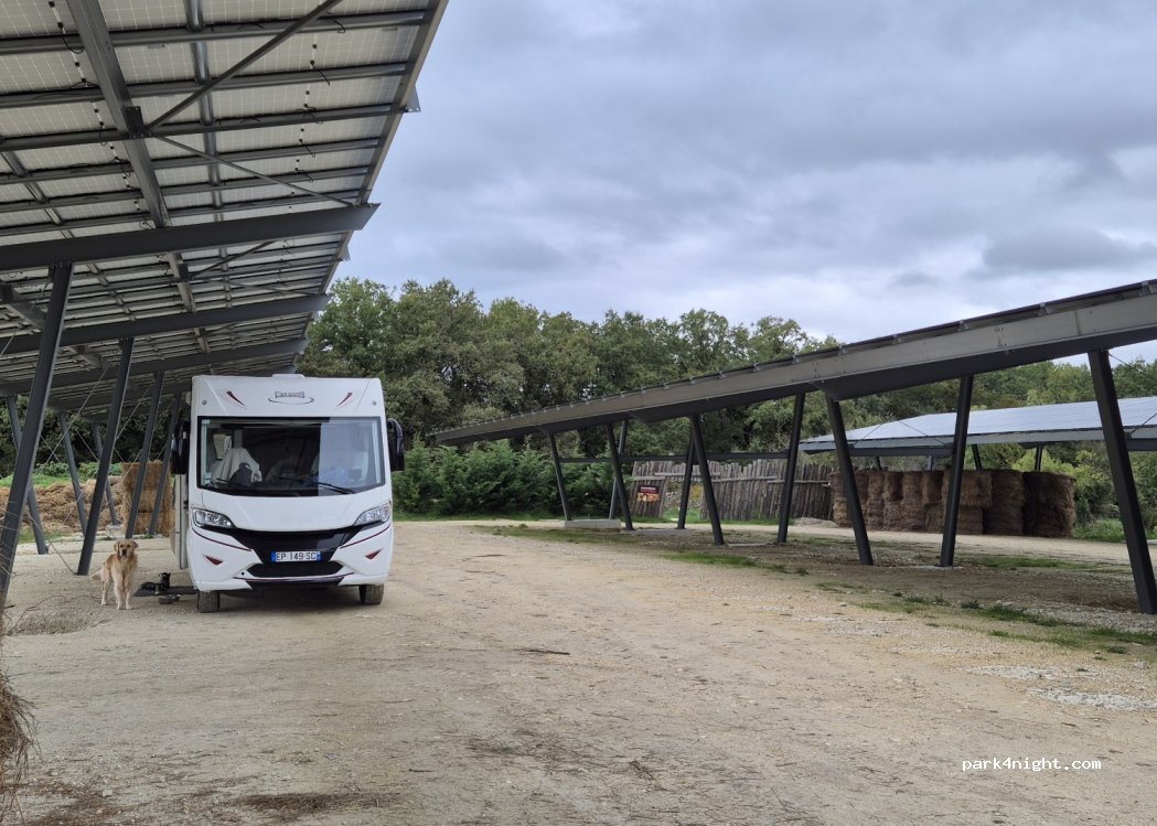 (47340) Castella - Unnamed Road — foto