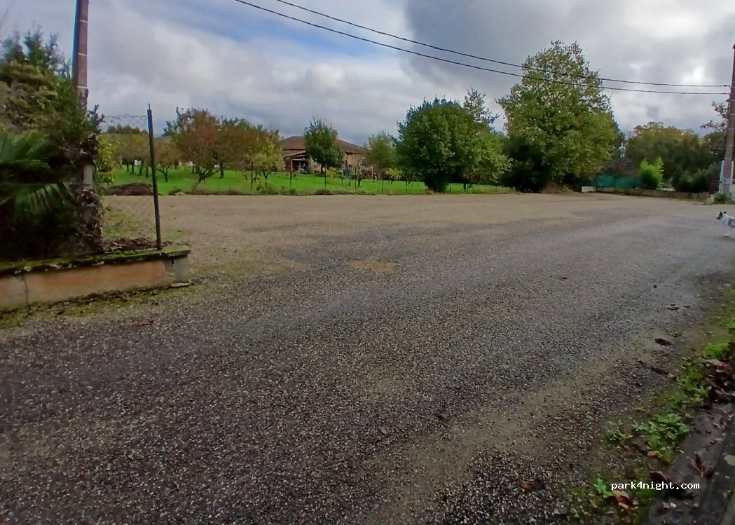 (82100) Castelferrus - 2 Place de la Mairie — foto