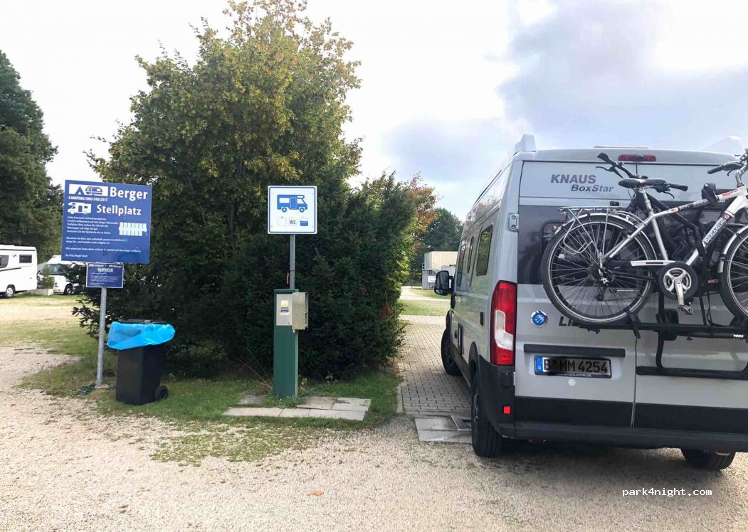 Wohnmobilstellplatz Fritz Berger Neumarkt — foto