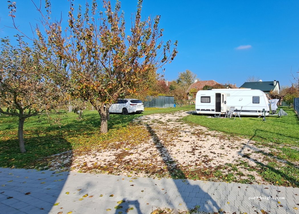 Papiho Camp Nesvady — foto