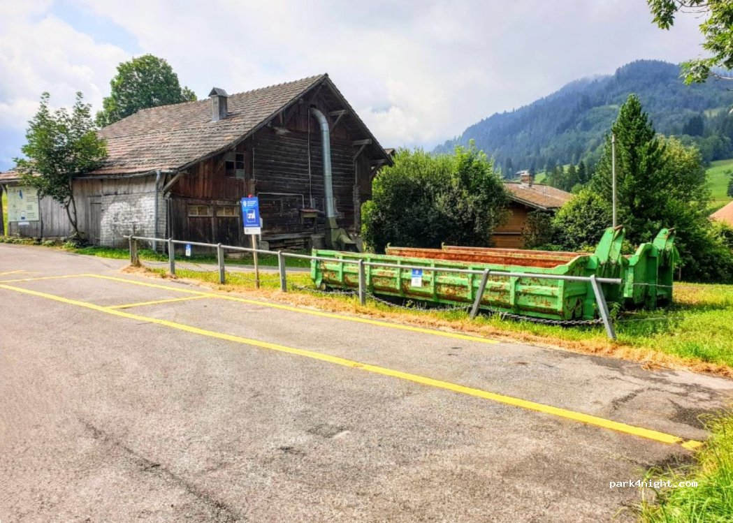 (3782) Lauenen - Dorfstraße — foto