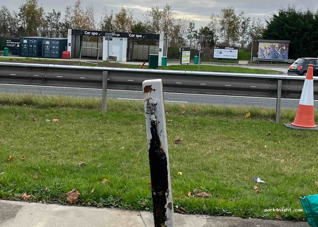 (HU14 3HH) North Ferriby - A63 — foto