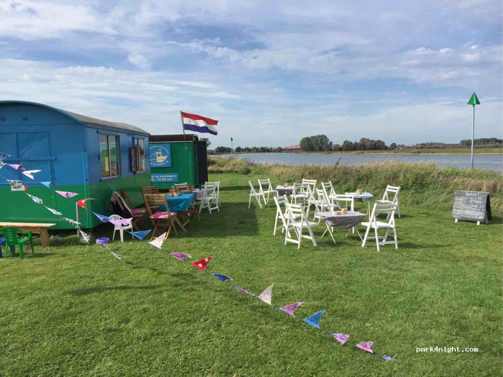 (8051 EP) Hattem - 1A Geldersedijk — foto
