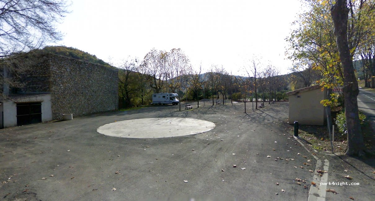 (11330) Félines-Termenès - 2 Avenue du Termenès — foto