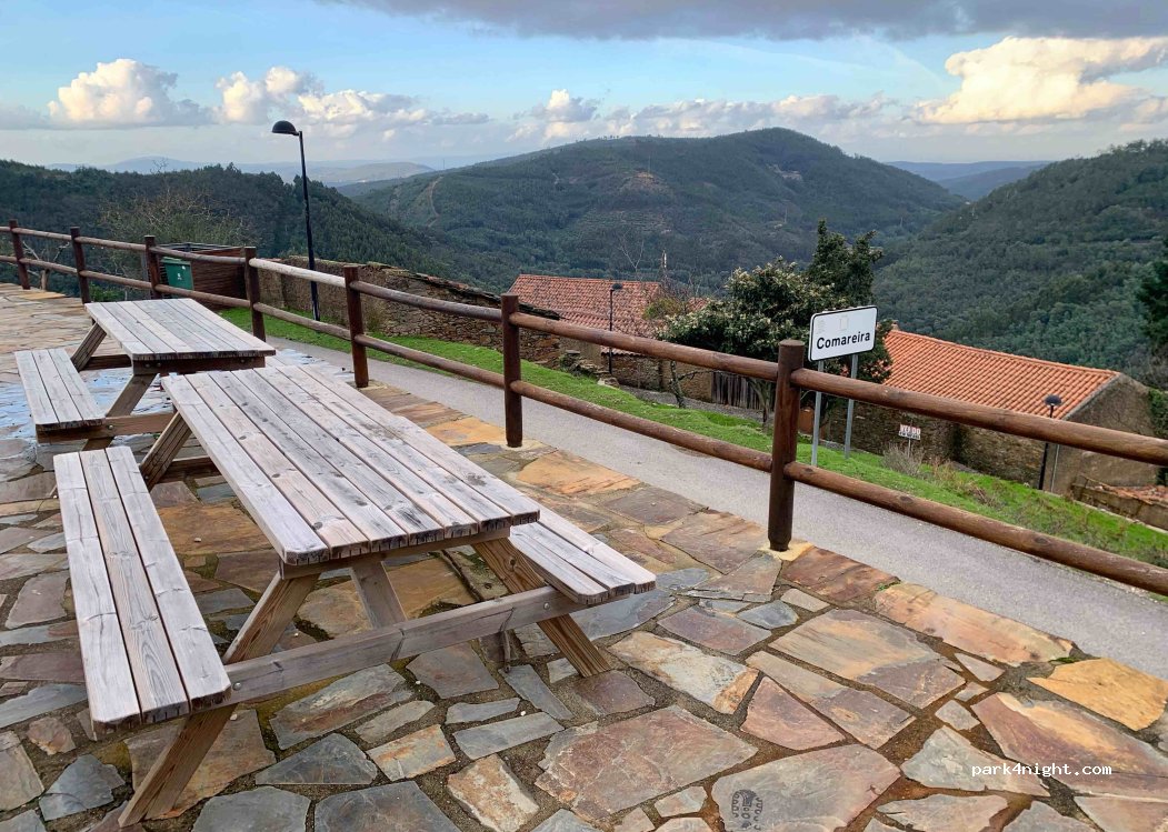 (3330) Comareira - Unnamed road — foto