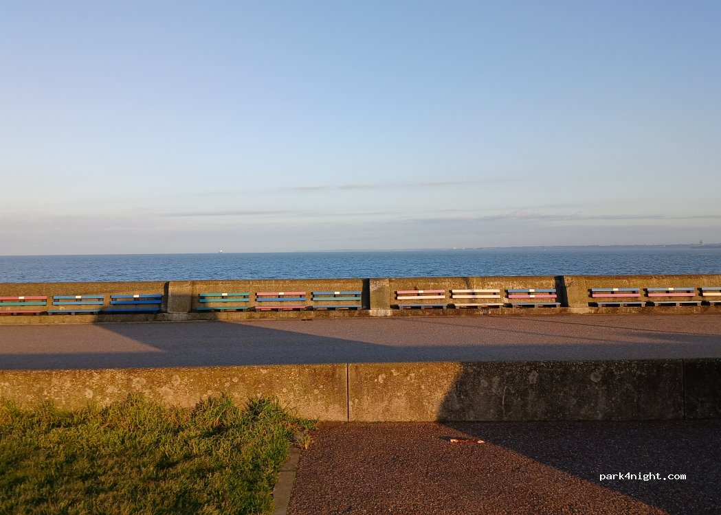 (CH45 2PA) Wallasey - 71 King's Parade — foto