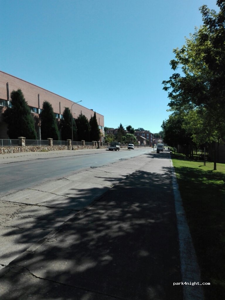 (24700) Astorga - 20 Carretera Val de San Lorenzo — foto