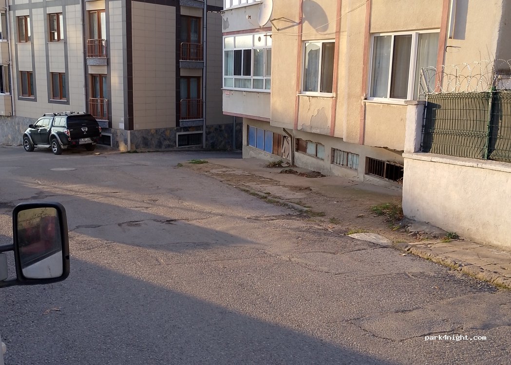 (39000) Merkez - 7 Yanık Kışla Caddesi — foto