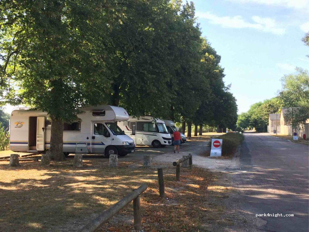 (58150) Pouilly-sur-Loire - 17 Quai Jules Pabiot — foto