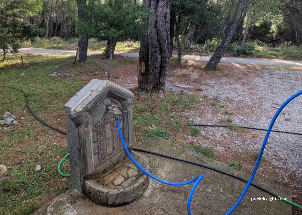 (340 14) Ag. Athanasios - Unnamed Road — foto