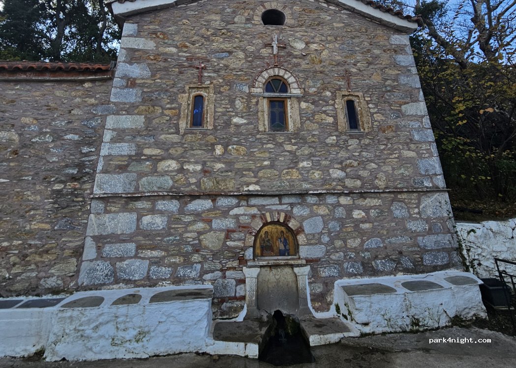(370 02) Skiathos - Unnamed road — foto 2