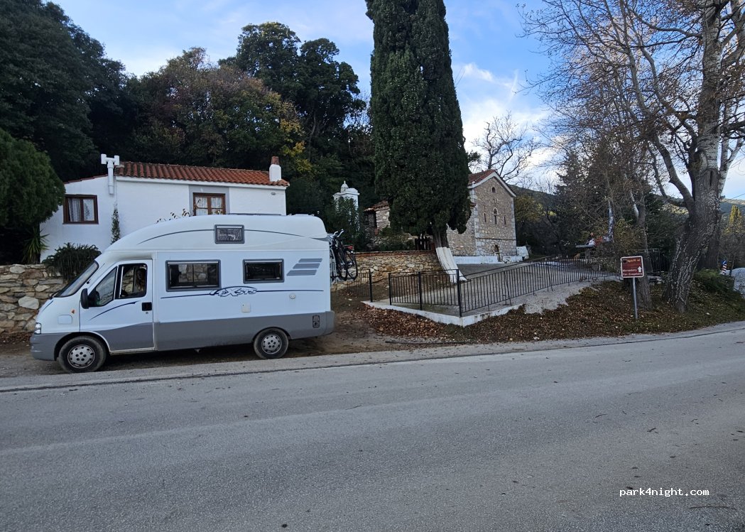 (370 02) Skiathos - Unnamed road — foto 3