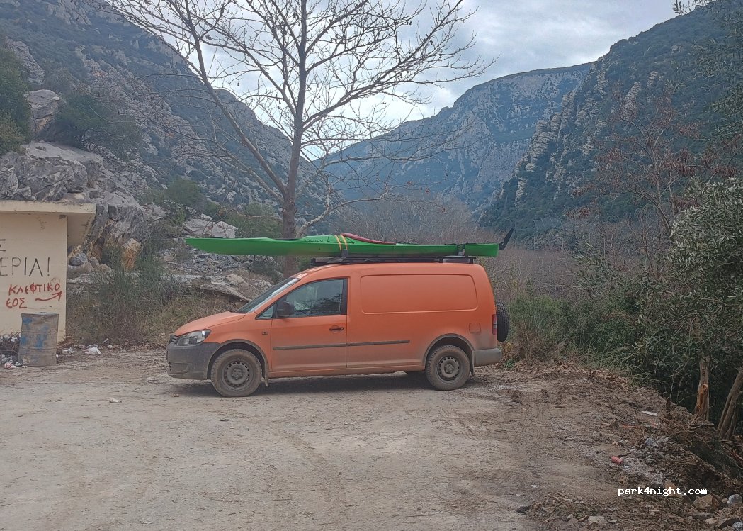 (400 07) Ampelakia - Unnamed road — foto