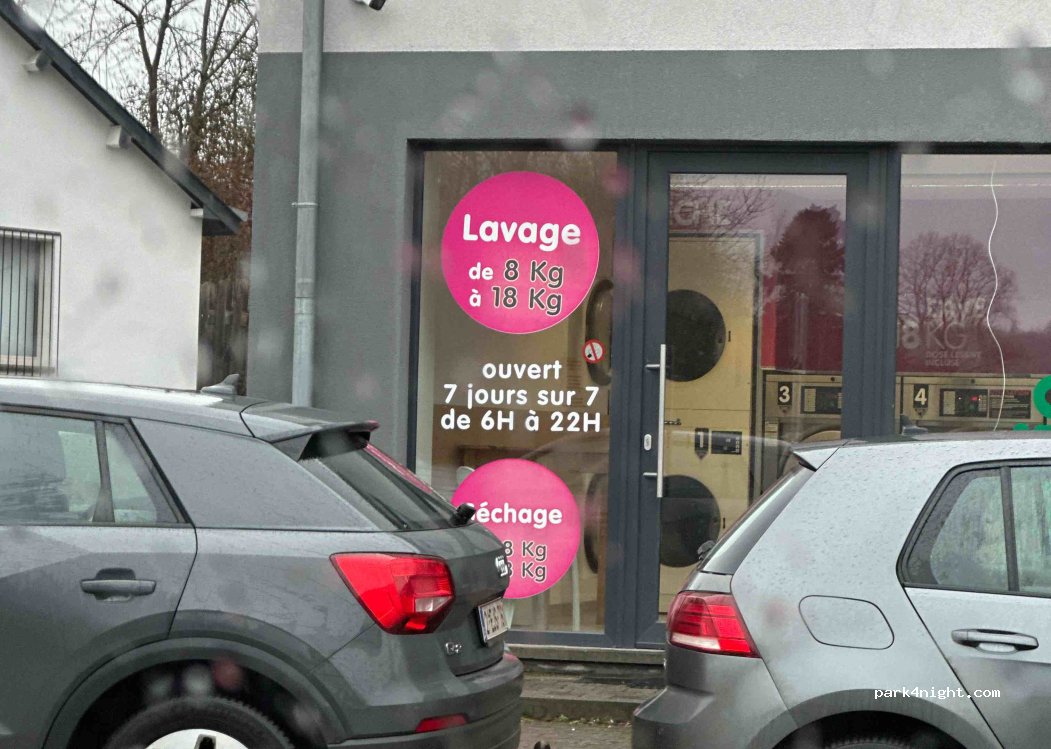 (6890) Libin - 44 Rue du Commerce — foto