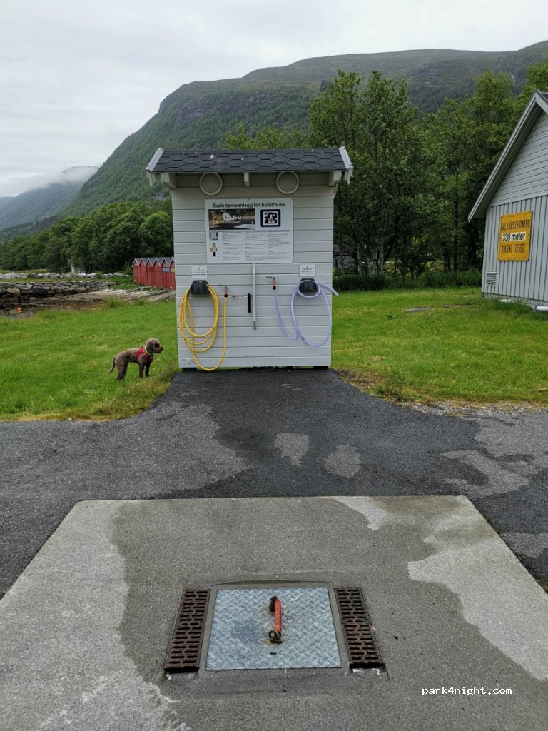 (6143) Fiskå - 280 Fylkesveg 2 — foto