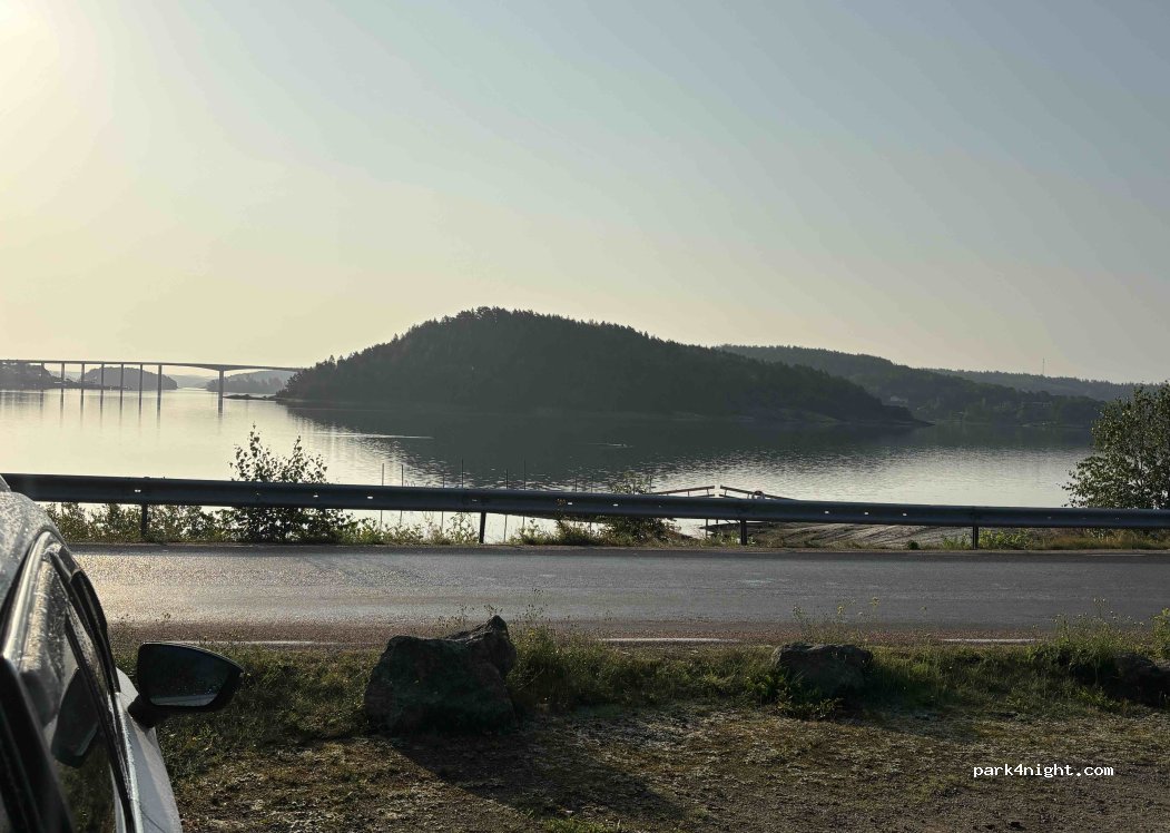 (451 96) Uddevalla - 227 HÖGÅS KÄRR — foto 4