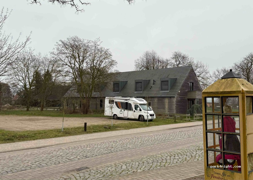 (18375) Born a. Darß - 68A Chausseestraße — foto