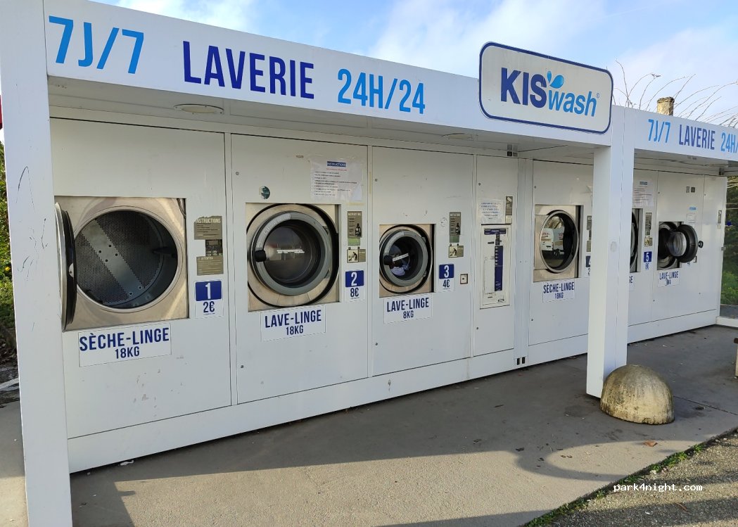 (47800) Saint-Pardoux-Isaac - 643 Quartier de la Gare — foto