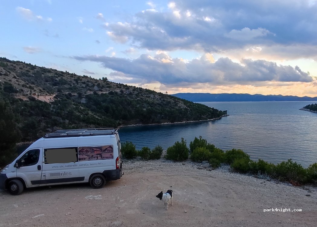 (21423) Nerežišća - — foto