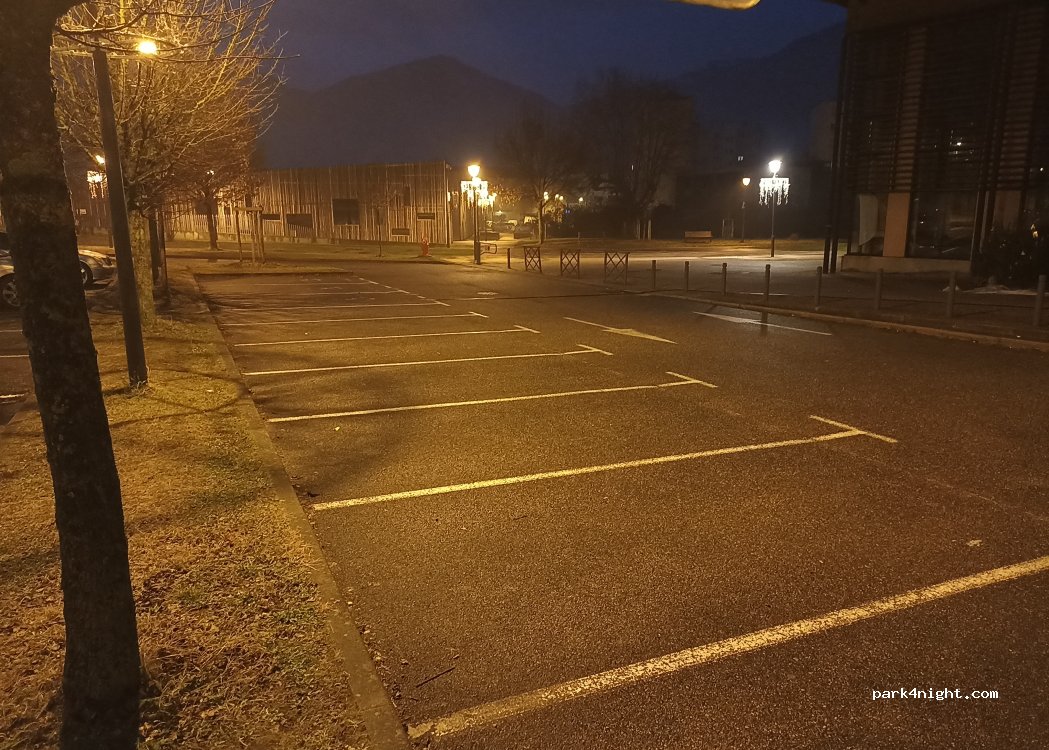 (38120) Saint-Egrève - 11 Avenue de la Monta — foto