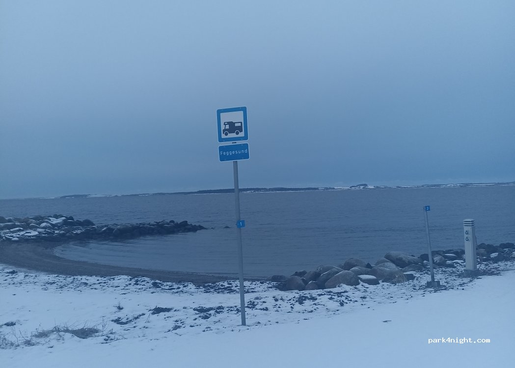 Autocamper parking Nykøbing Mors Marina — foto