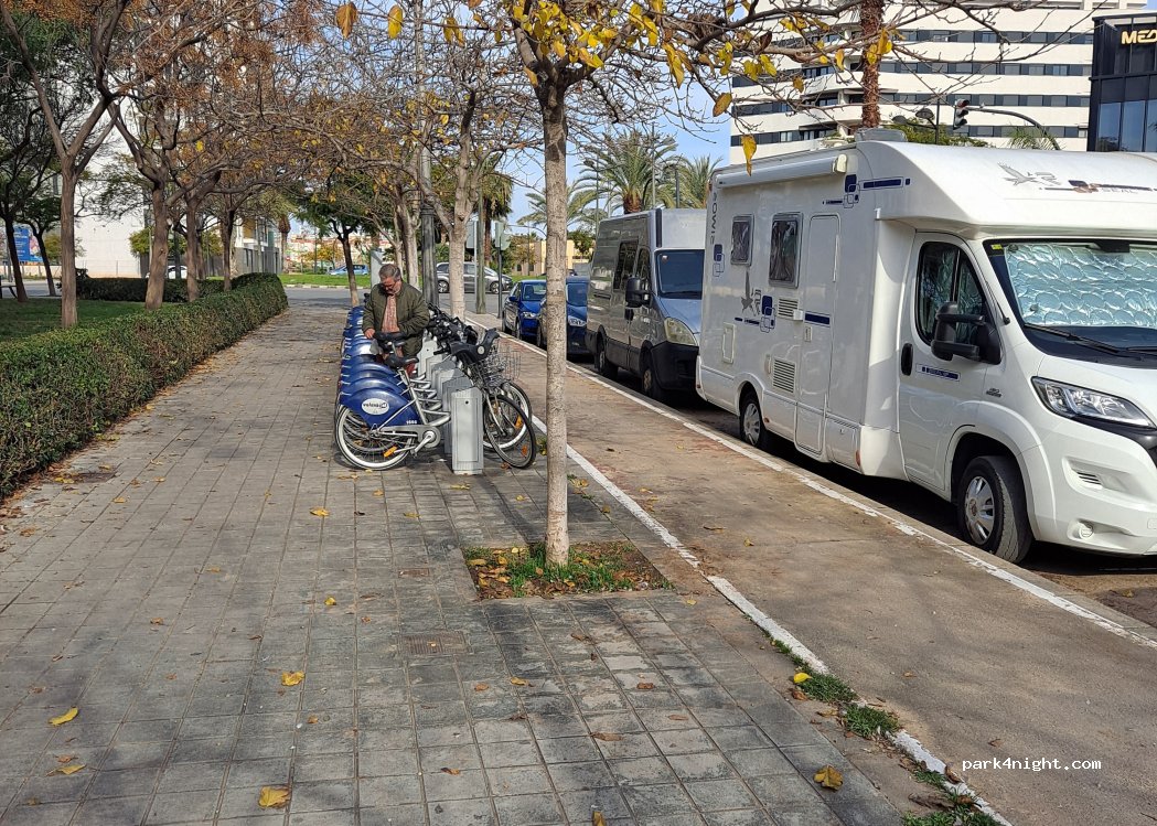(46024) València - 22 Avinguda de la Ronda de Natzaret — foto