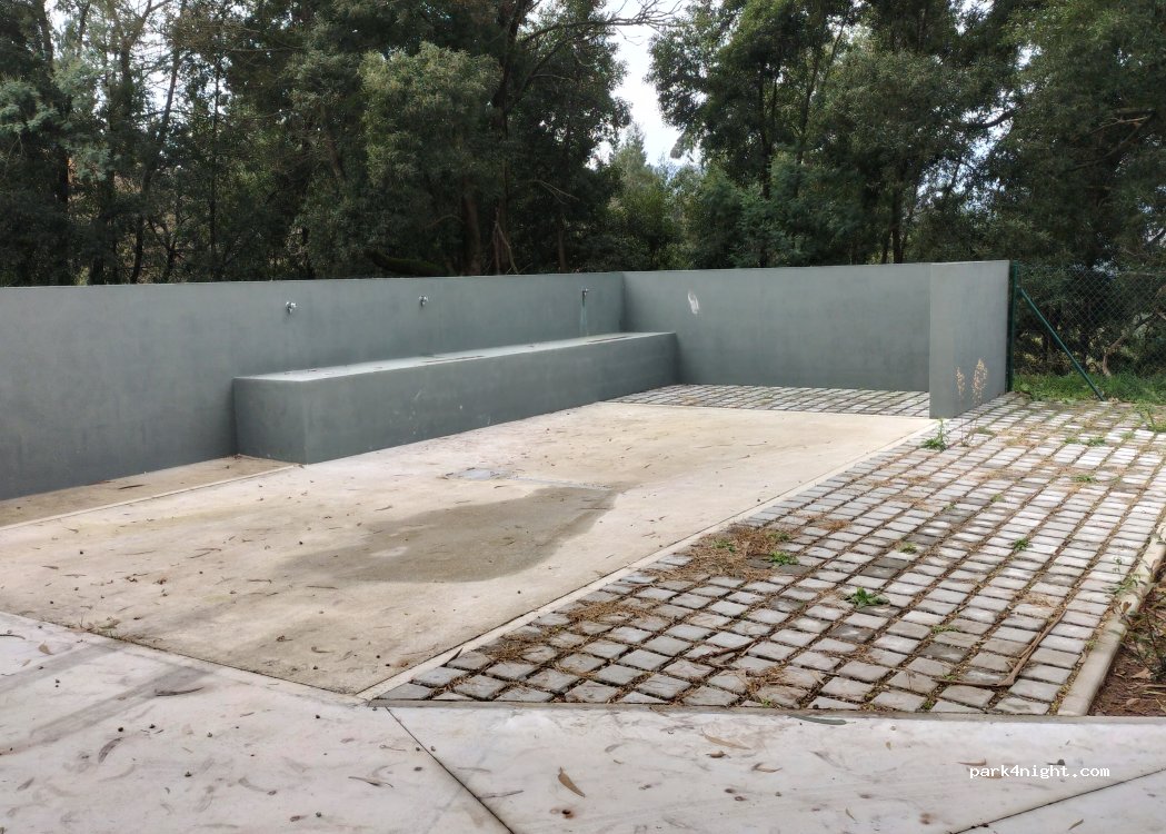 área de autocaravanas Cortegada — foto 3