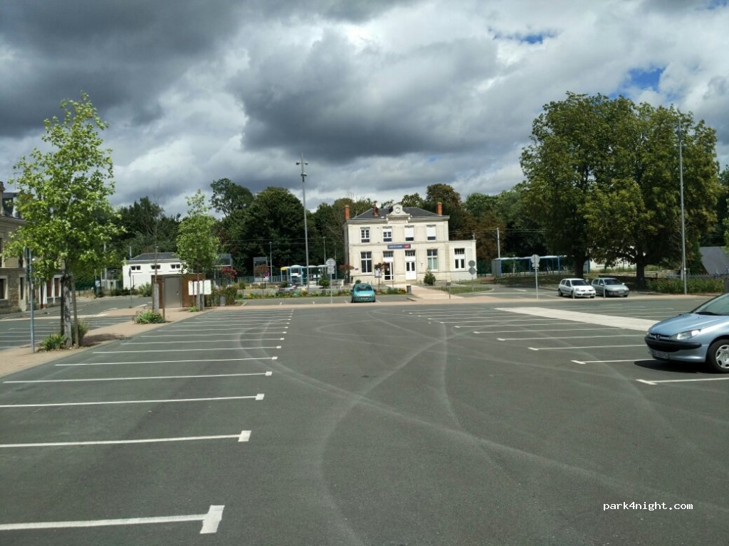 (72210) La Suze-sur-Sarthe - 5 Boulevard Henri Wille — foto