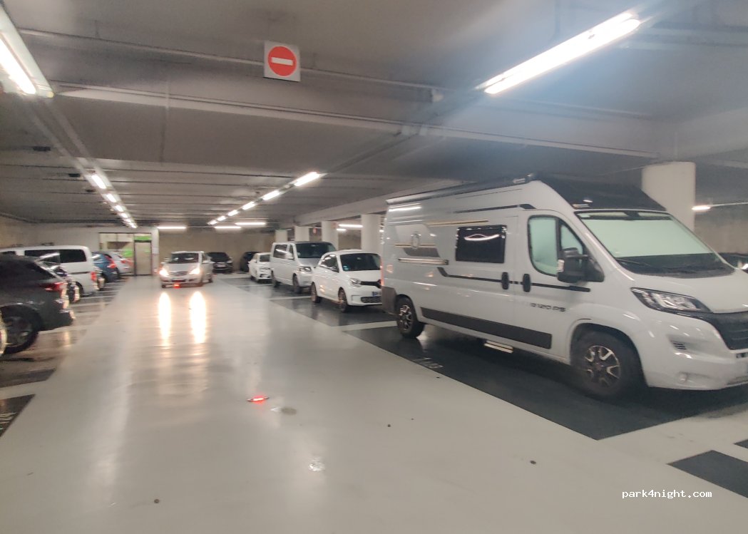 (06600) Antibes - Av de Verdun — foto