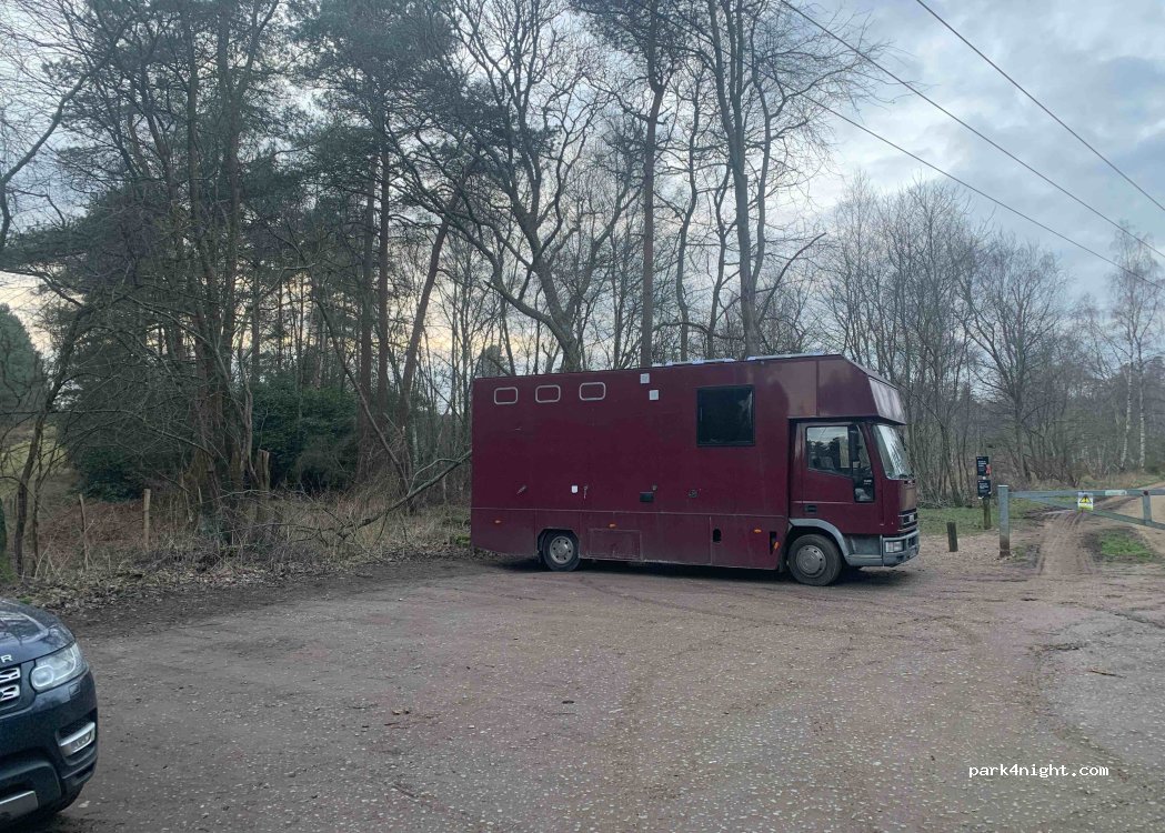 (GU10 1JJ) Farnham - — foto