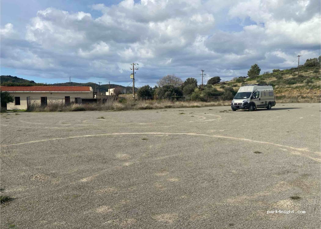 (720 57) Sitia - Unnamed Road — foto