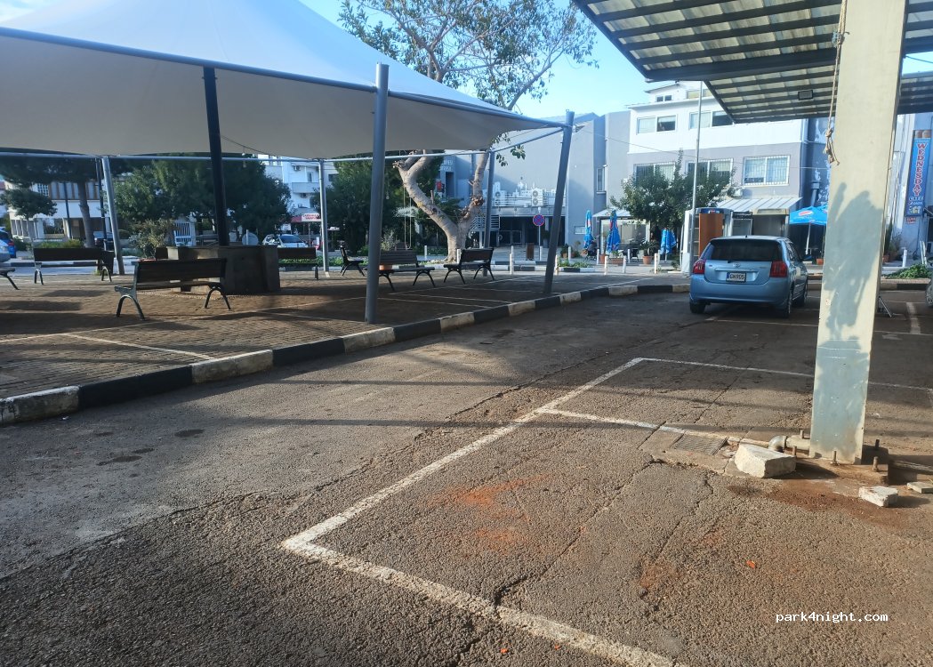 Girne - Doktor Halim Hocaoğlu Caddesi — foto 2