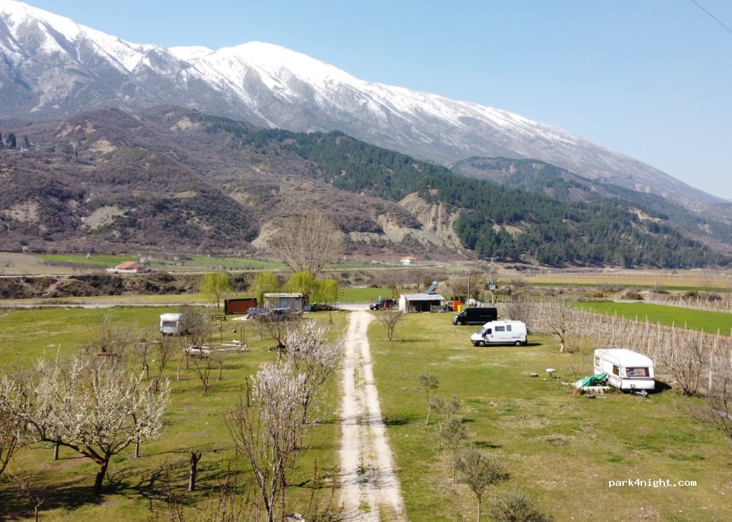 Albturist Permet camping. — foto