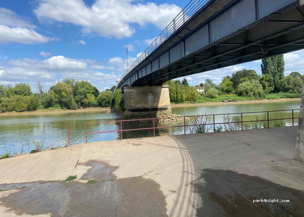 (33420) Saint-Jean-de-Blaignac - 2 Rue du Vieux Port — foto