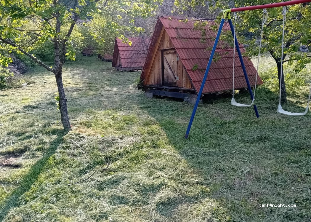 Robinson Camp Podastrana — foto